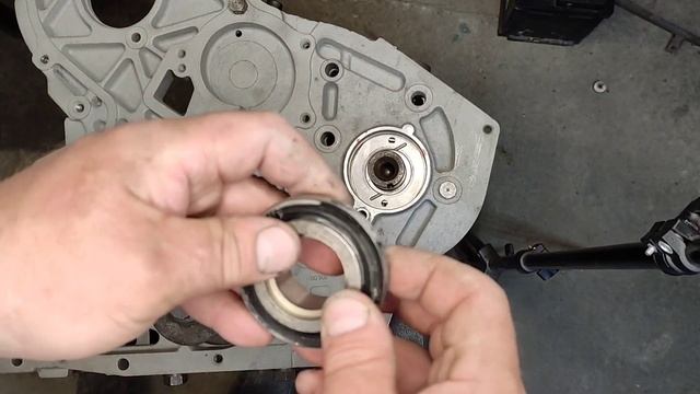 Сборка двигателя Форд Транзит 2.5 дизельЧасть-2Установка распредвала,задний сальник и передняя плит смотреть онлайн