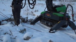 Демонтажный робот AVANT 185: долбление железобетона