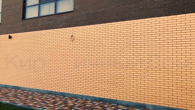 Кирпичный Дом / Маркинский кирпич / Солома / Британия / Комплексная поставка смотреть онлайн