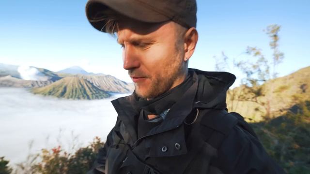 On Top of Volcano in INDONESIA!! / Epic Motorbike Tour in East Java / Mount Bromo 2023 смотреть онлайн