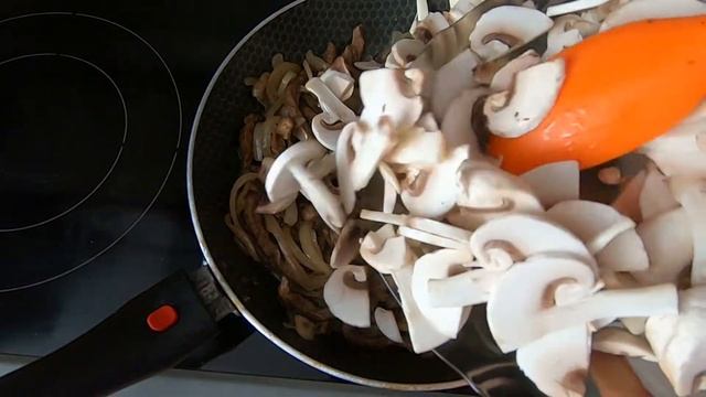 Бефстроганов. Классический Рецепт Бефстроганов с Говядиной и Шампиньонами