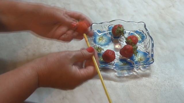 Как правильно заморозить клубнику на зиму, чтобы не слипались ягоды и каждая ягодка была отдельно смотреть онлайн