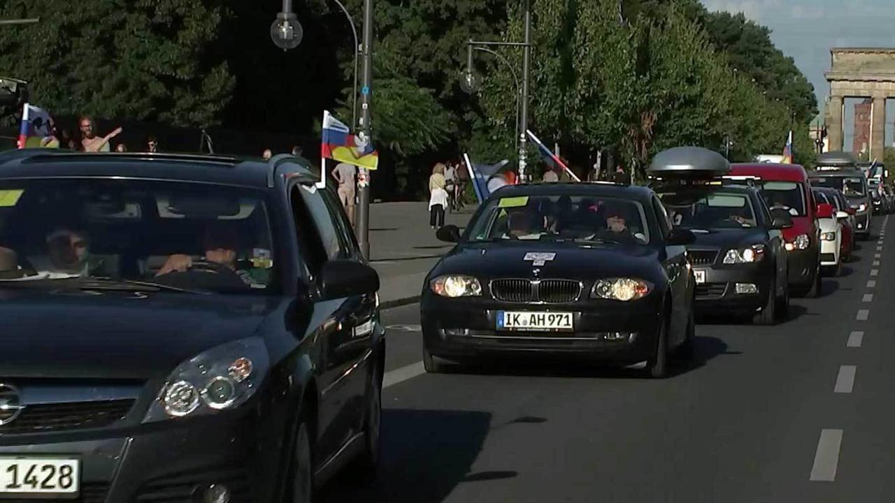 В Подмосковье встретили участников интернационального автопробега Берлин - Москва