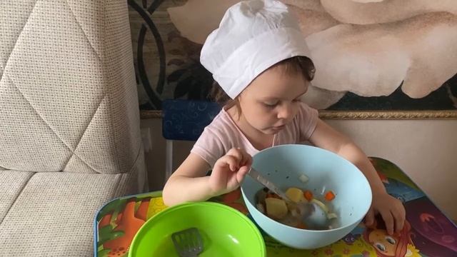 Куриный суп! Готовим вместе с Лерой! смотреть онлайн