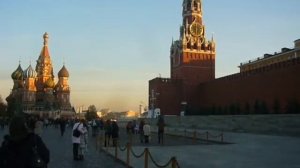 Колокольный звон и Куранты (одновременно)