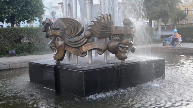 Фонтан на Театральной площади в Рязани смотреть онлайн