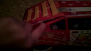 Самодельная машинка из картона