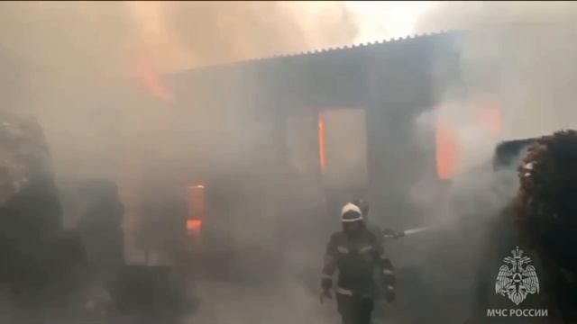 В Краснодаре загорелся склад на Ростовском шоссе