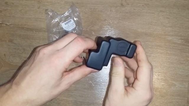 Накладка на минусовую клемму АКБ Hyundai Creta смотреть онлайн