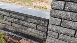 Забор из черного кирпича СКАЛА гиперпрессованного завод ЛИТОС +7(495)-532-92-85