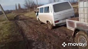 Фольксваген Т3 по грязи моно привод.
