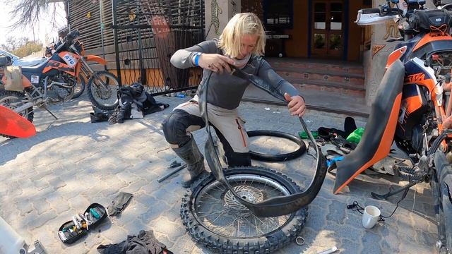 PROBLEMS on the longest stage.. Itchy Boots rides Kalahari Rally - Stage 5.