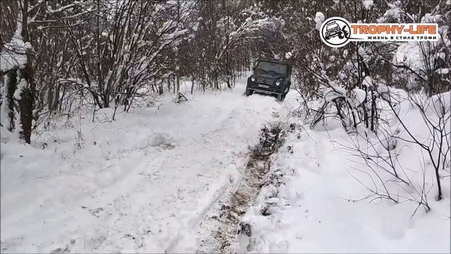 Снежное рубилово внедорожники УАЗ Тойота Нива Джип Мерседес на бездорожье 4х4 покатушка Трофи-лайф