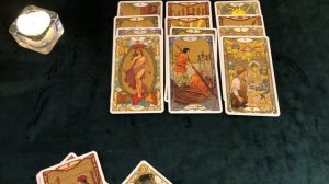 Думает ли Он обо мне. Что Он хочет сказать, но молчит. О чем Он переживает ?❤️?