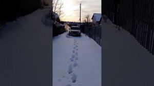 Хендай Санта Фе 2. Пробиваемся через сугробы на дачу.