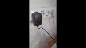 Процесс зарядки батареи шуруповерт Интерскол