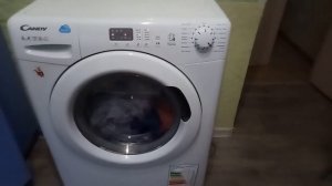 стиральная машина caNDY стирает и полоскает вещи