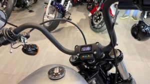 Street Bob 107 Softail Harley-Davidson barracuda silver