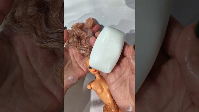 КУКЛЕ более 30 ЛЕТ! Sandy из 90-ых Сэнди аналог Барби #shorts #barbie смотреть онлайн