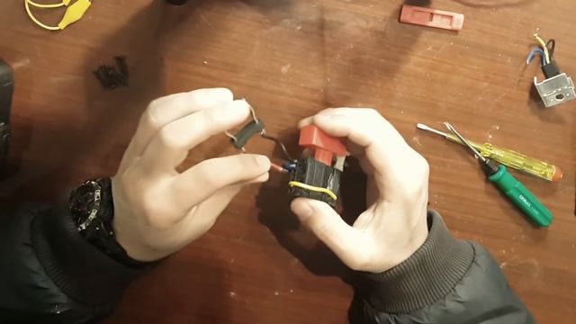 Ремонт кнопки шуруповерта BQDQ!