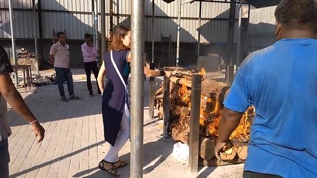 Cremation in India - кремация в Индии смотреть онлайн