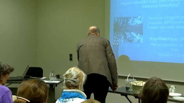 Jaak Kikas - Veider vedelik: vesi füüsiku pilgu läbi - Tartu KHK 2013 смотреть онлайн