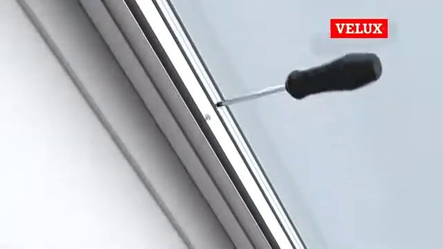 Монтаж затемняющей шторки на мансардное окно Velux DFD Дуо 2 в1