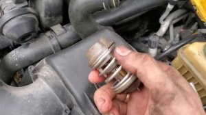 Porsche Cayenne Base 958 V6 3.6 thermostat location, replacement  and review part 1