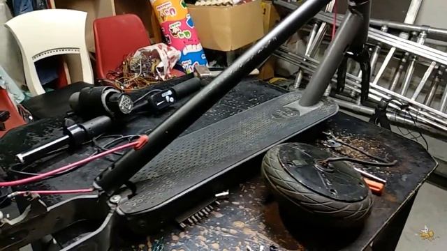 Электросамокат XIAOMI - заклинило мотор-колесо смотреть онлайн