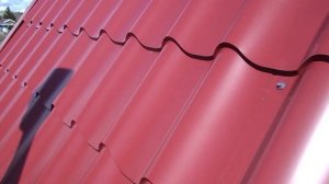 Перекладинка в дымоходе  приводит к гнездованию.