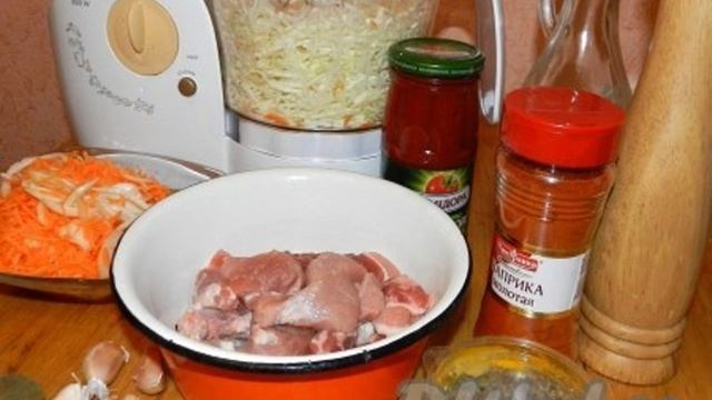 Тушеная капуста со свининой