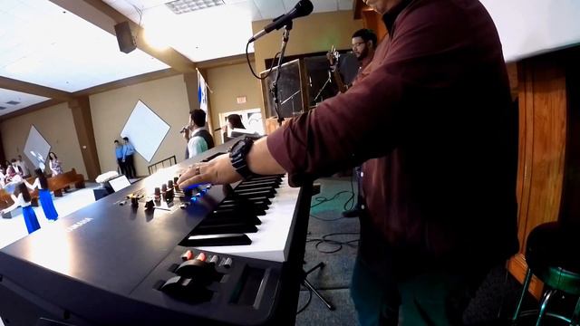 YAMAHA MONTAGE 8 Synth solo (Eres Dios- MSM) смотреть онлайн