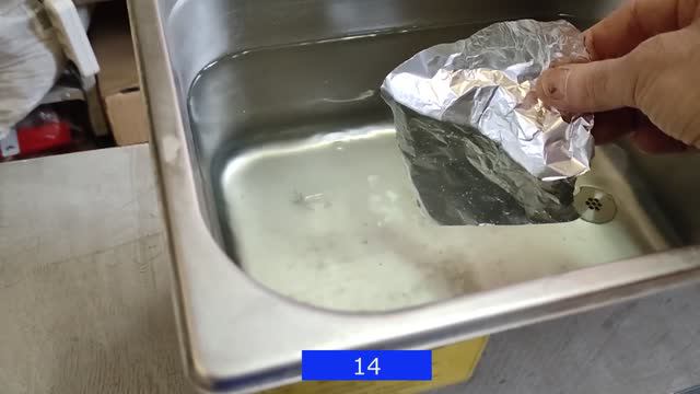 Сравнение лабораторной ультразвуковой ванны СпецмашСоник с "китайской" смотреть онлайн