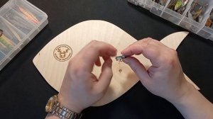 НИ ОДИН РЫБАК НЕ ВИДЕЛ ТАКОЕ ? БЛЕСНА НА ОКУНЯ "ТРЯСОГУЗКА" ? ЧТО УМЕЕТ ЭТОТ малыш