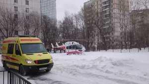 Вертолёт,  скорая помощь на Вучетича