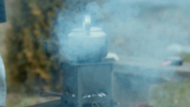 Новая печка щепочница, для дома в деревне смотреть онлайн