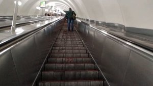 Станция метро Крестовский остров, Санкт - Петербург. Станция и подъем по экскалатору.