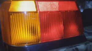 Замена заднего фонаря на автомобиле ВАЗ-2115.