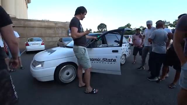 АВТОЗВУК ПО СОЧИНСКИ/РЕАКЦИЯ ЛЮДЕЙ/TEAM DST смотреть онлайн