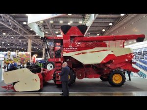 Китайский роторный зерноуборочный комбайн LOVOL GK-120 на Агросалон 2022.