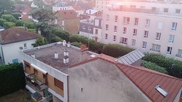 Франция. Утро в пригороде Парижа. Восход солнца. смотреть онлайн