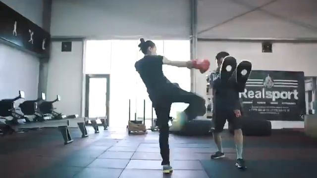 Здание спортивного комплекса. смотреть онлайн