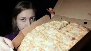 АСМР обзор Додо пицца уже не та 🍕  👎🏻 шепот и итинг \ мукбанг  ASMR eating \ mukbang