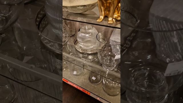 Лондон. Тк-махх. Стеклянные вазы для орхидей. London.  Tk-maxx. Glass vases for orchids.