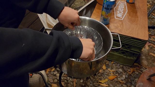 갑자기 추워진 날씨! 계곡물소리 들으며 단풍나무 아래 단풍 캠핑하기 / 부부 캠핑 / 감성 캠핑 / 블로우쉘터 / 캠핑장 추천 / 예그리나 숲