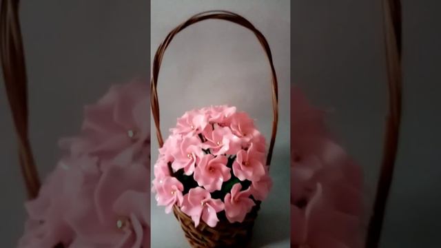 Цветы из готовых деталей #бисердлядетей #радугабисера #бисероплетение #дополнительноеобразование смотреть онлайн