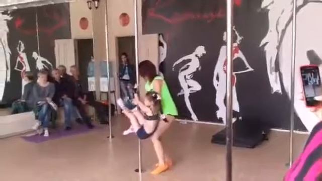 Открытый урок детской группы POLE KIDS смотреть онлайн