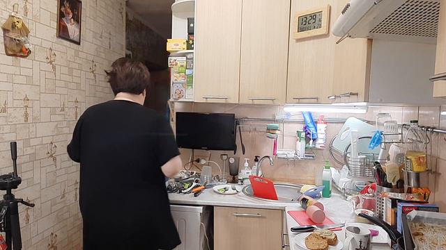 УТРО НЕ О ЧЕМ ☕ КОФЕ и КОЛБАСА из ДЕТСТВА 🔴 СВЕЖЕСТЬ от ФАБЕРЛИК смотреть онлайн