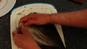 Камбала жареная. Как почистить камбалу. Рыба жареная в кляре.  Рыба приготовление. Рыба кляр рецепт