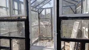 Теплица из старых окон 2023